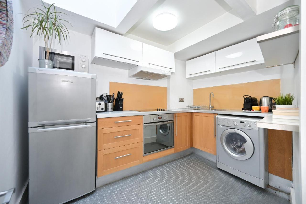 Soho, Piccadilly & Chinatown - Two Bedroom & Two Double Beds Apartment ลอนดอน ภายนอก รูปภาพ
