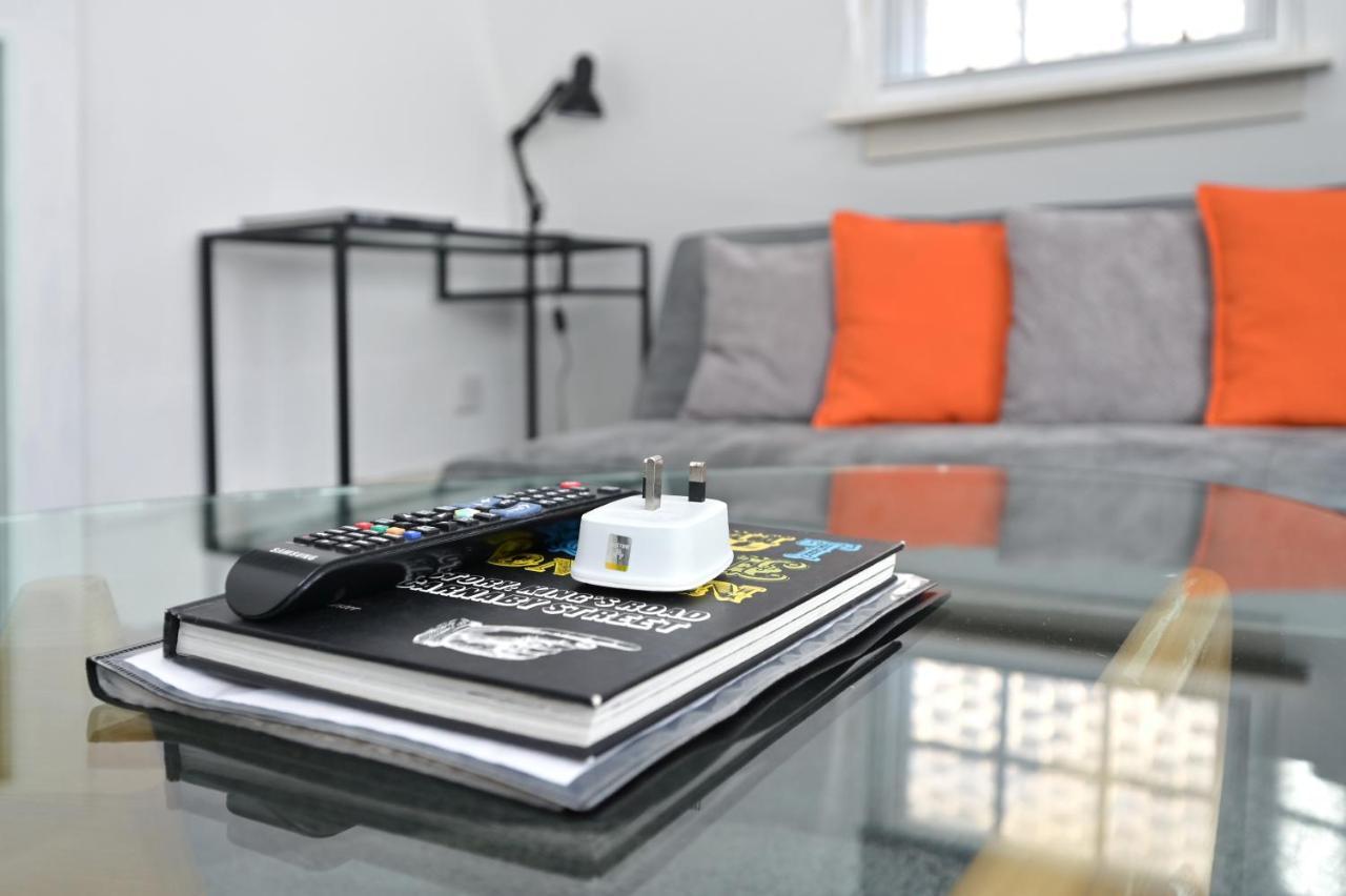 Soho, Piccadilly & Chinatown - Two Bedroom & Two Double Beds Apartment ลอนดอน ภายนอก รูปภาพ
